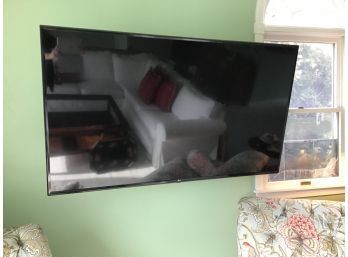 Large Smart LG TV With Mounting Bracket 65inch