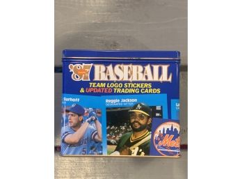 1987 Fleer Updated Set And Includes 22 Team Logo Stickers