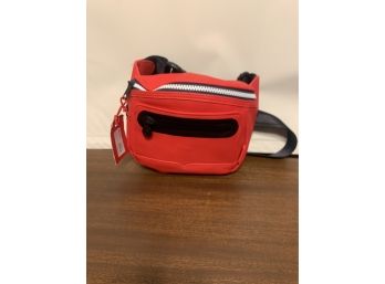Hunter Belt Bag With Ear Phone Outlet