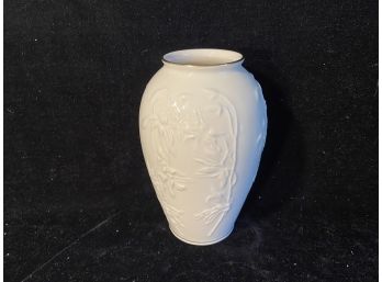 Lenox Masterpiece Collection Vase