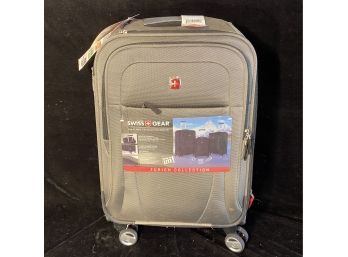 New With Tags Swiss Gear Zurich II Pivoting Suitcase