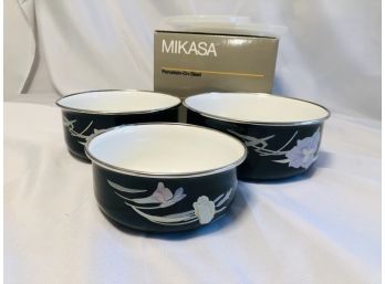 Set Of 3 Vintage Mikasa Mixing Bowls W/ Covers