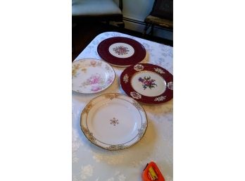 Set Of 4 Collectible Decorative Plates 10'