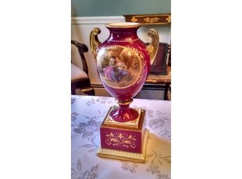 Collectible - Porcelain 8' Urn