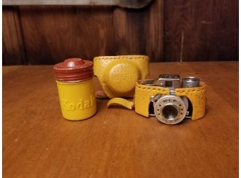 Vintage Film Canister And HIT 'Spy' Camera With Minetti Case - LIC
