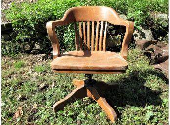 Antique Oak Swiveling Office Chair