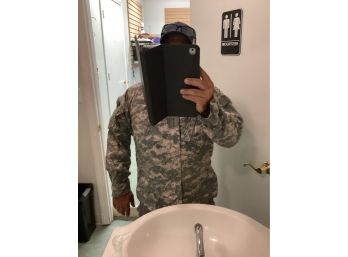 Like New US Military Issue Coat Army Combat Uniform Size Medium Regular Bethel Industries Im Xl And It Fit Me