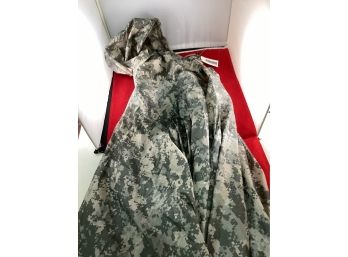 New US Military Issue Poncho Wet Weather Universal Army Combat Uniform Multipurpose Poncho Ground Sheet, Tent