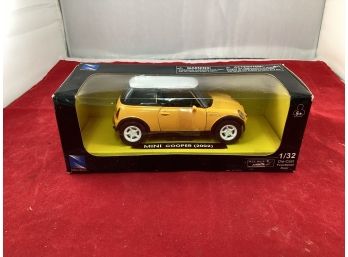 New Ray Toys Yellow Mini Cooper 2002 1/32 Die Cast Functional Doors Pullback Car New In Box