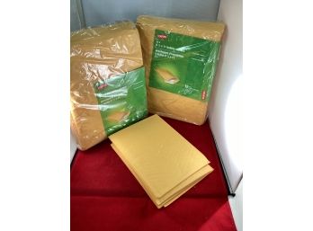 24 Staples Bubble Mailers 8.5 X 11 And 8 Bubble Mailers 9 X 7