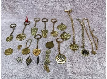 Judaic Keychains And Pins