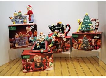 Four Tea Nee Christmas Holiday Themed Mini Ceramic Teapots