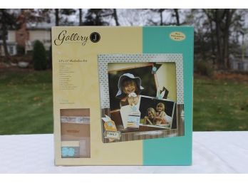 Gallery Creative Paper Crafts - 12' X 12' Family Shadowbox Kit