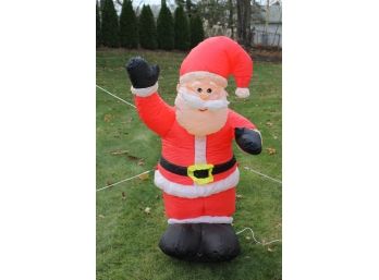 6' Inflatable 'Waving Santa' Blow Up