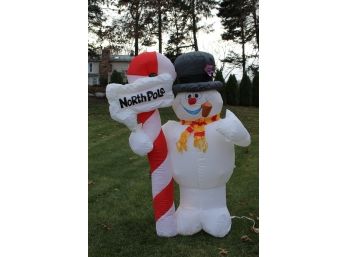 Frosty The Snowman North Pole Blow Up By Airblown Stands 4 Feet Tall And Lights Up