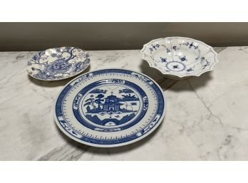 Mixed  Group Of Decorative Blue & White Plates - Johnson Bros, Danmark 1/141 & More