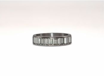 Beautiful 925 Wedding Band With Clear Stones - Size 7