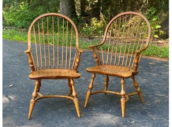 A Gorgeous Pair Of Quality Windsor Arm Chairs With Crinoline Stretchers