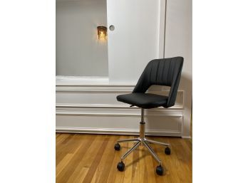 Modern Swivel Office Chair