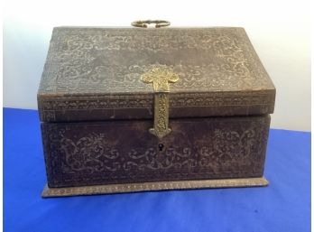Early Organizer Box With Latch