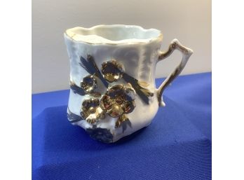 White And Gold Pourer Cup