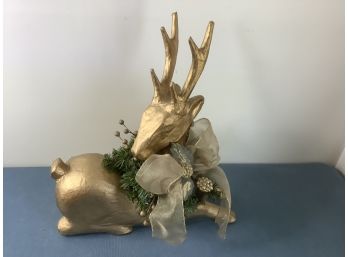 Reindeer Decor With Pine Accessories