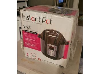 Insta Pot InstaPot Brand New. NIB