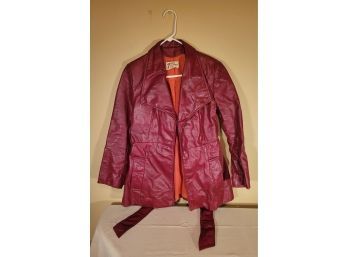 Vintage Women's Leather Jacket.       Size 9.