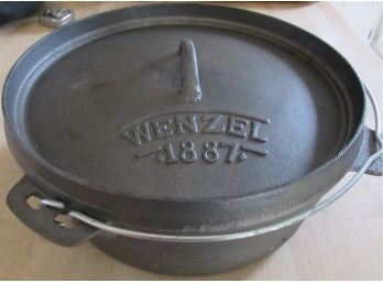 Wenzel Cast Iron Dutch Oven With Carry Case
