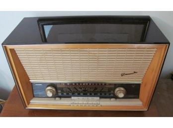 Vintage Blaupunkt Granada AM FM SW Radio