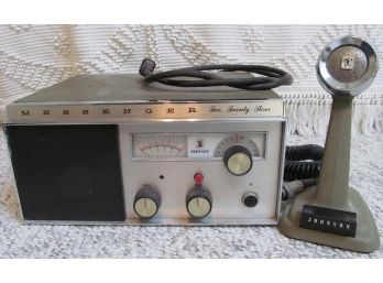 Vintage Johnson Messenger 223 SW Radio Transmitter And Microphone