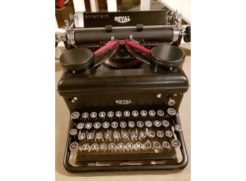 Antique Royal Typewriter Near Mint Cond