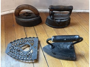 Beautiful Lot Of Three Antique Cast Iron Sad Irons -one Is By J W Williams Company, Chagrin Falls, Ohio