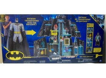 Bat-Tech Batcave, Batman Transforms Into The Batcave