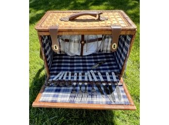 Gorgeous Wicker And Leather Picnic Basket With Utensils, Dishes And Glasses