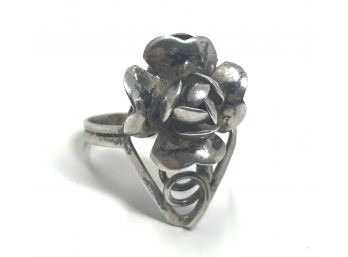 Pretty Sterling Silver Flower Adjustable Ring