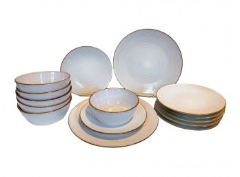 Thomas O'Brien 20 Pieces Stoneware Dish Set.