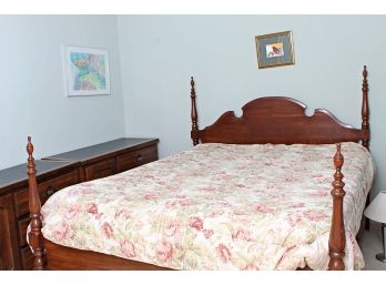Pretty Mahogany Four Poster Queen Size Bed