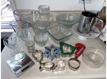 Baking Assortment 2 & 4 Cup Pyrex Measuring Cups & Bowls Cookie Cutters Scale Various Glass Dishes
