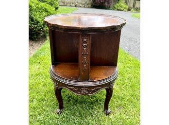 Vintage Mahogany Rotating End Table / Book Shelf With Pie Crust Top