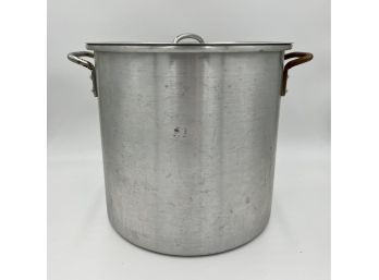 Large Stainless Steel Stock Pot And Lid (13in Tall X 14in Wide)