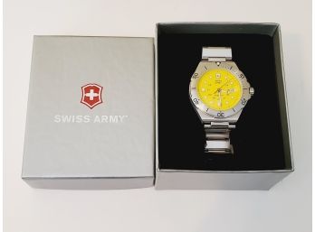 New Swiss Army Dive Master 300 Stainless Steel Men's Watch With Yellow Face