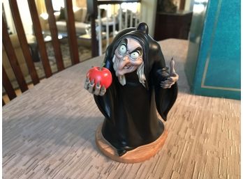Witch From Snow White And The Sever Dwarfs  1995-1996 ~ MINT W/BOX ~