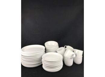Crate And Barrel White Porcelain Dinnerware