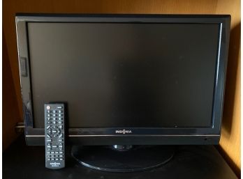 21 Inch Insignia LCD TV With Remote Model NS-L22Q-10A