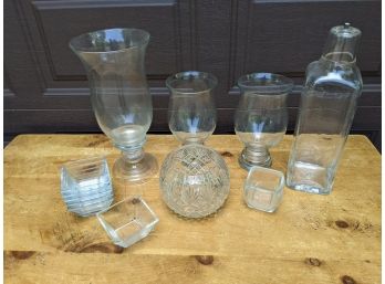 Grouping Of 12 Pieces Of Glass