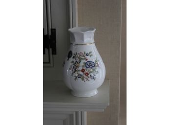 Royal Tara Irish Vase