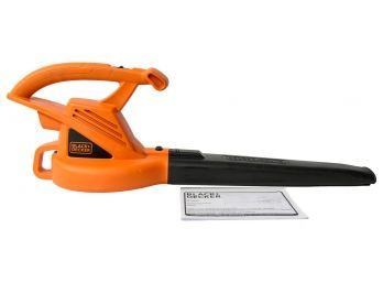 Black & Decker Electric Leaf Blower, 7-Amp (LB700)