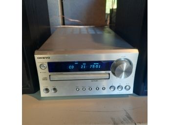 Onkyo CR-315 Stereo CD Player / Receiver With Onkyo D-N7X Bookshelf Speakers, AM FM Radio & Antenna #54