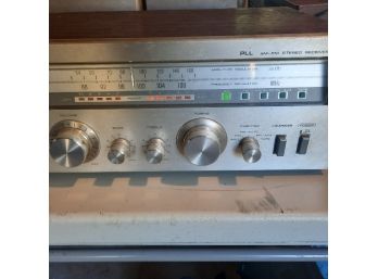 Vintage Soundesign Model #5145 Stereo AM/FM Receiver. Powers Up With Sound But No Further Testing Was Done. 58